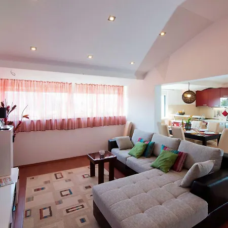 Апартаменти Marli - *